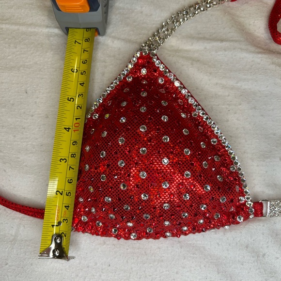 NPC Bodybuilding Competition Bikini - Picture 4 of 16